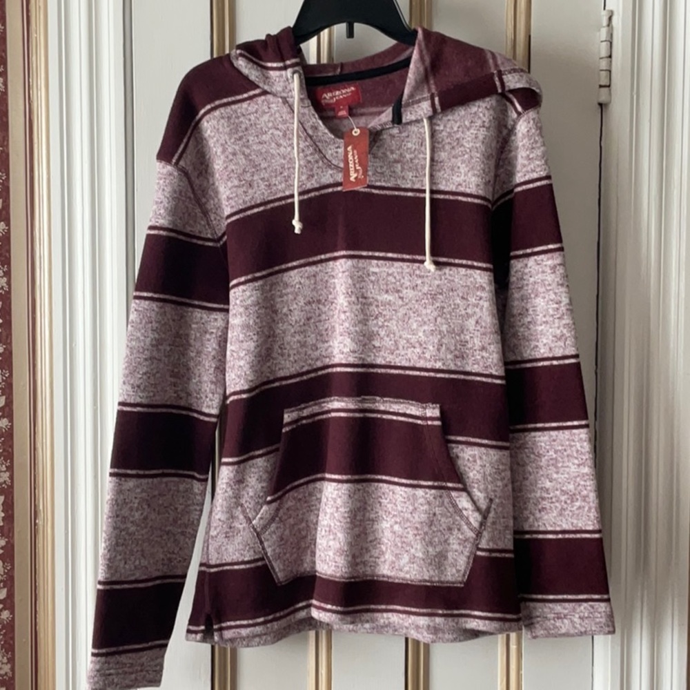 ARIZONA JEAN CO. MENS PULLOVER, Size M, CATAWBA GRAPE, 100% polyester